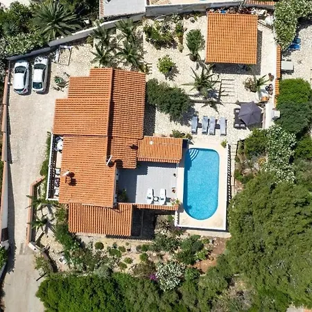 Villa Maya 6 *
